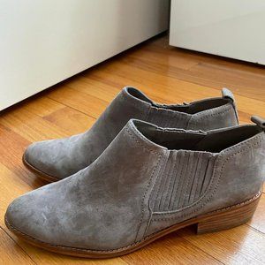 Aldo Grey Suede Ankle Boots